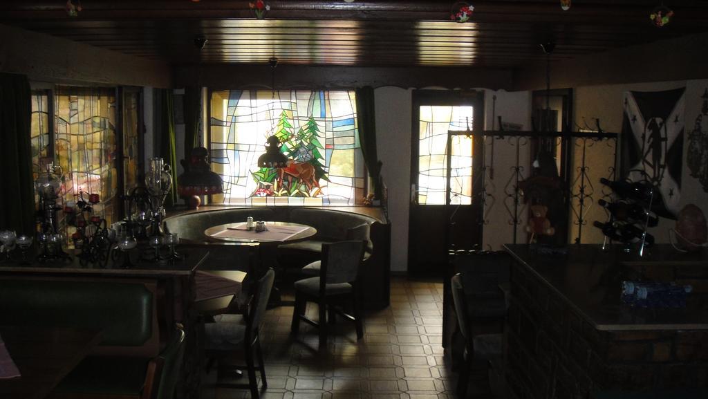 Black Bear Bikers Pub-Hotel Kempfeld Екстер'єр фото