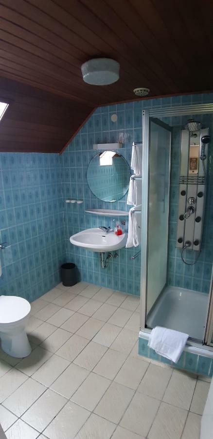 Black Bear Bikers Pub-Hotel Kempfeld Екстер'єр фото